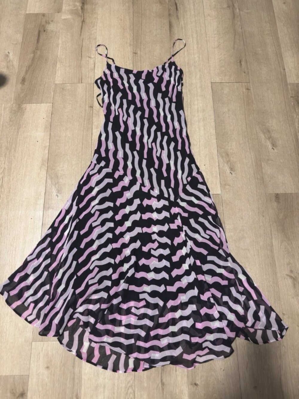Vintage Y2K Nine West Geometric Sleeveless Silk Dress